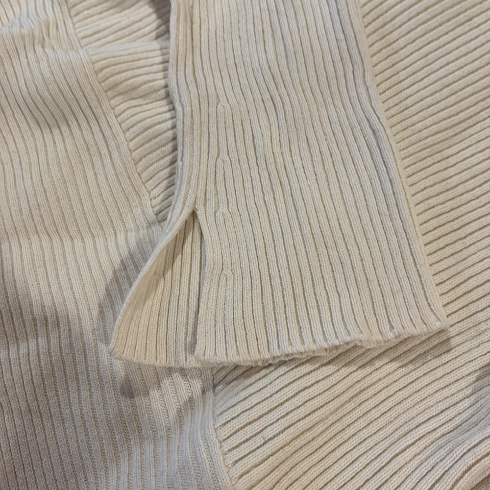 Sweater - Picture 3 of 5